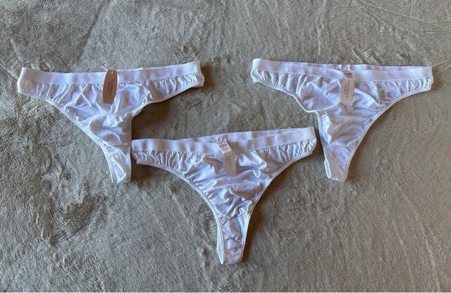 Set 3 perizomi bianchi Victoria’s Secret