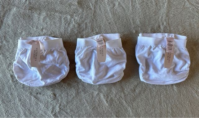 Set 3 perizomi bianchi Victoria’s Secret