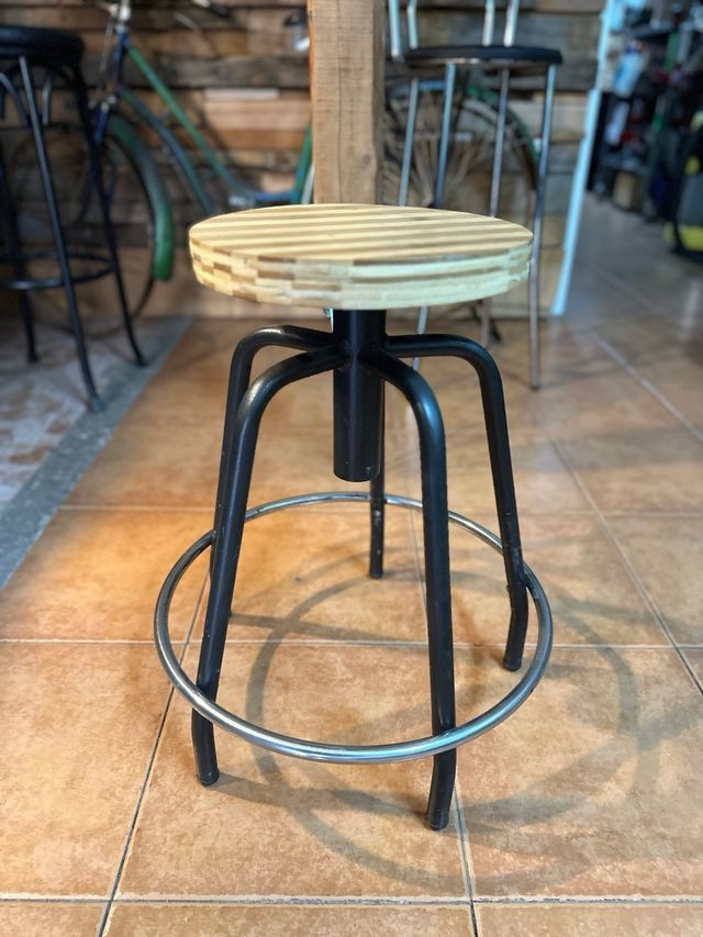 Antiguo Taburete de hierro, laboratorio o medicina