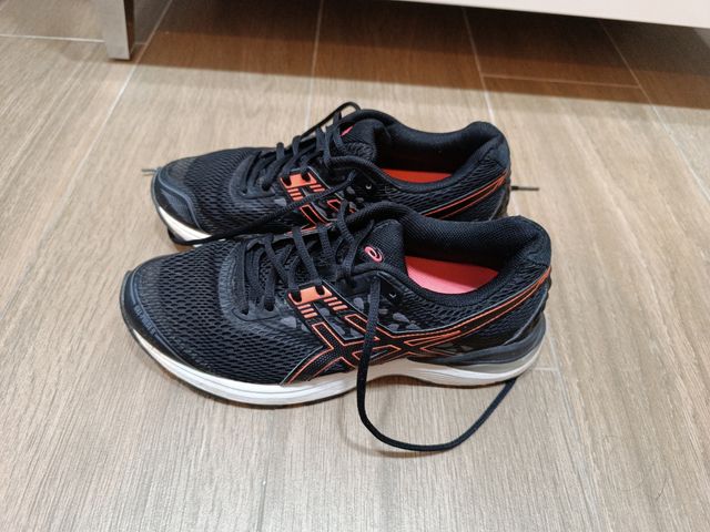 ZAPATILLAS DE DEPORTE