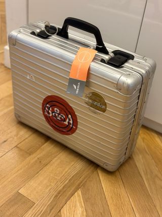 Rimowa. maleta aluminio