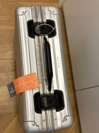 Rimowa. maleta aluminio
