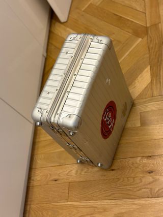 Rimowa. maleta aluminio