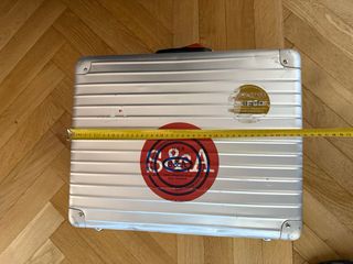 Rimowa. maleta aluminio