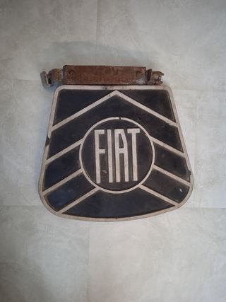 Guardabarros Fiat 600 clásico 