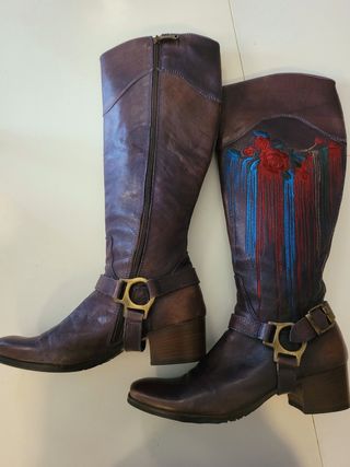 Botas vaqueras de piel Vero Cuoio bordado talla 36