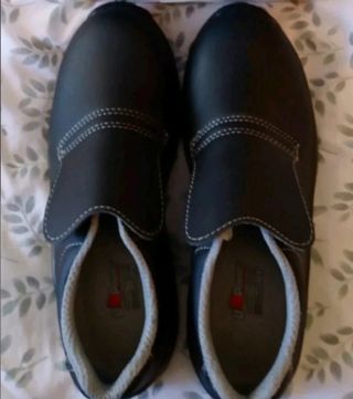 Zapatos de seguridad Nuevos Talla 39