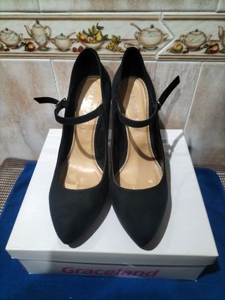 Zapatos mujer de piel ante.