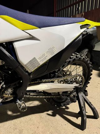 HUSQVARNA FC 350 2021 .