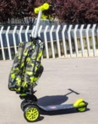 Patín 3 ruedas con mochila