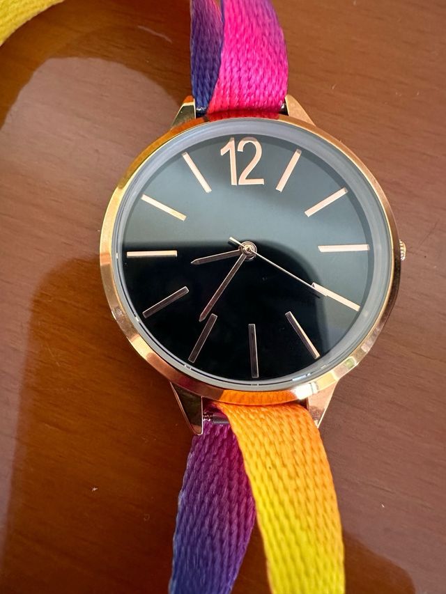 Orologio quadrante tondo, cinturino regolabile