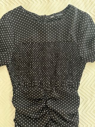 Vestido negro de Zara