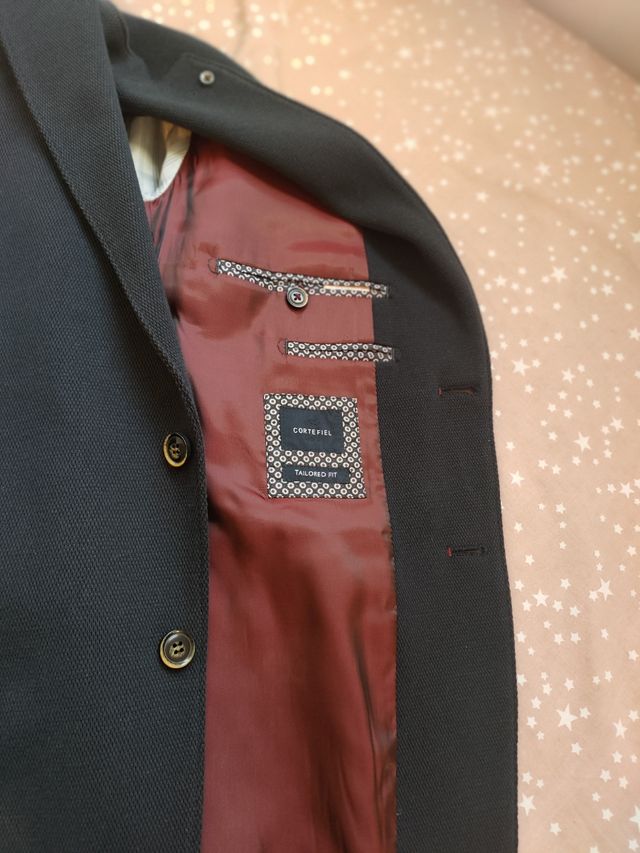 Americana de hombre con codera. Corte