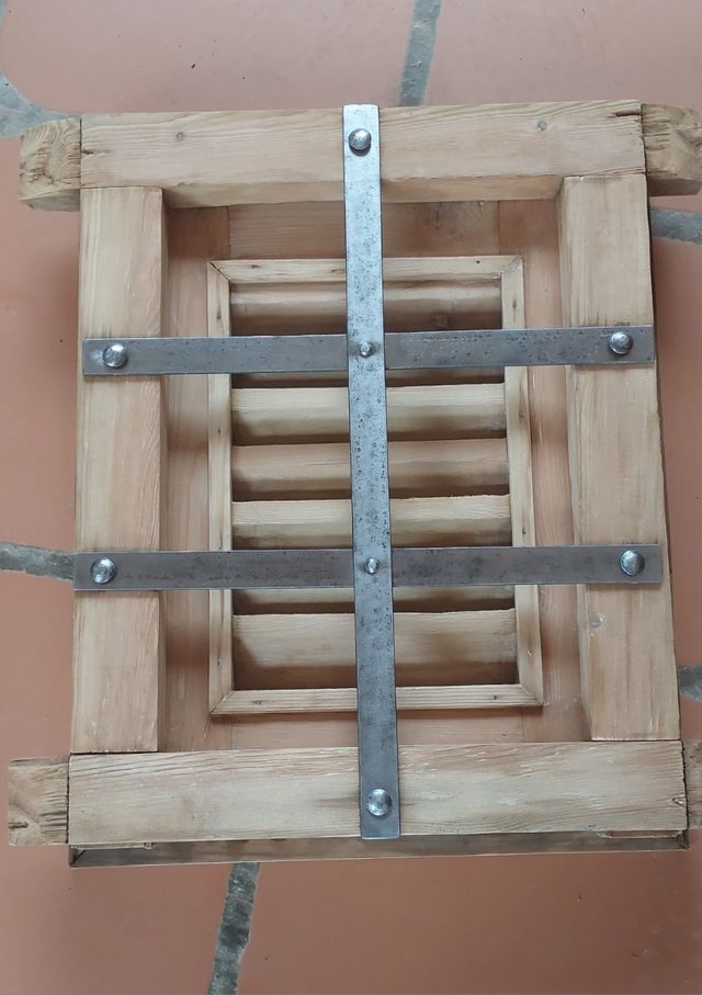 ventana Graven mallorquina de madera