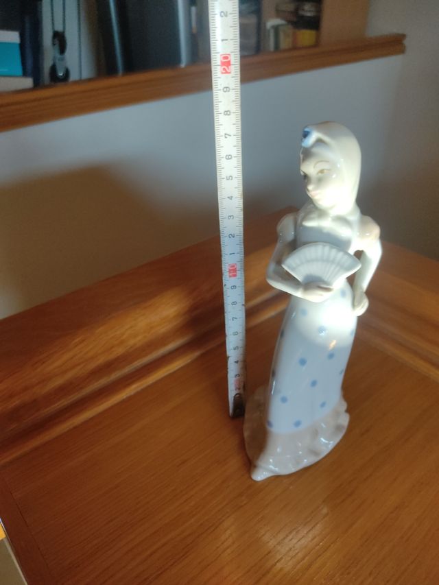 Figura de cerámica, madrileña