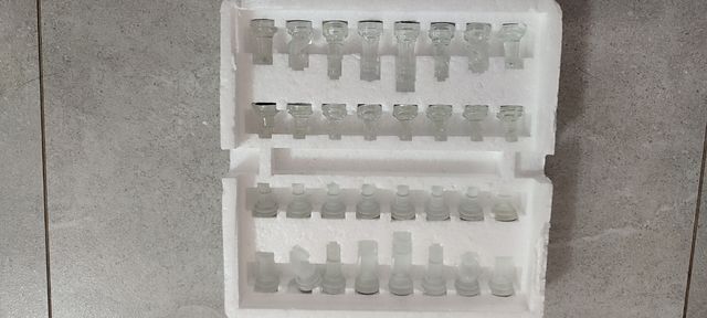 Nuova scacchiera di vetro