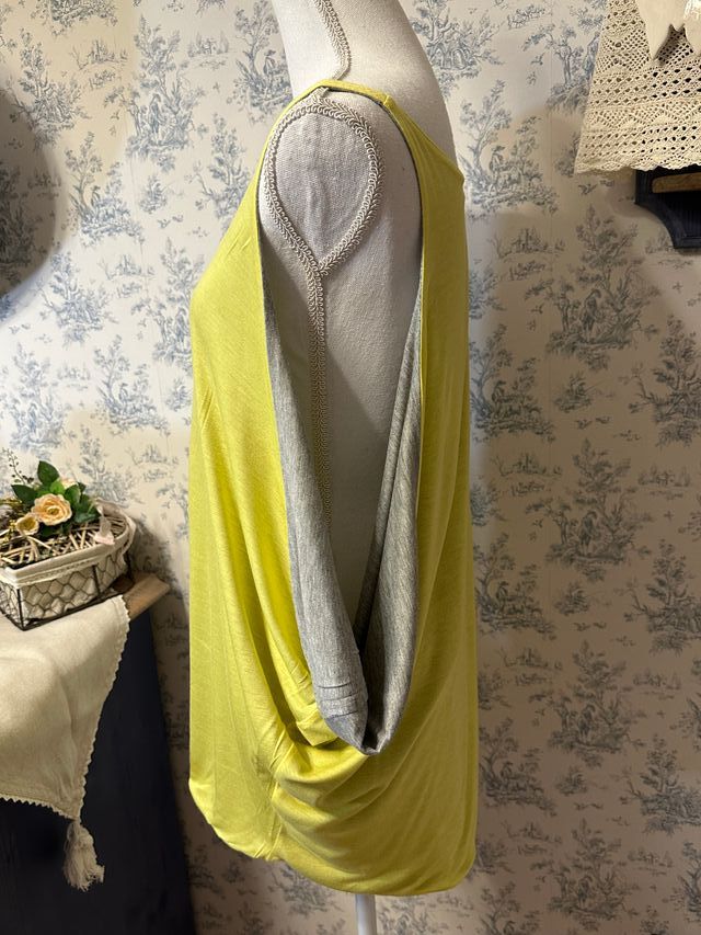 Northland , morbida blusa gialla, mai indossata