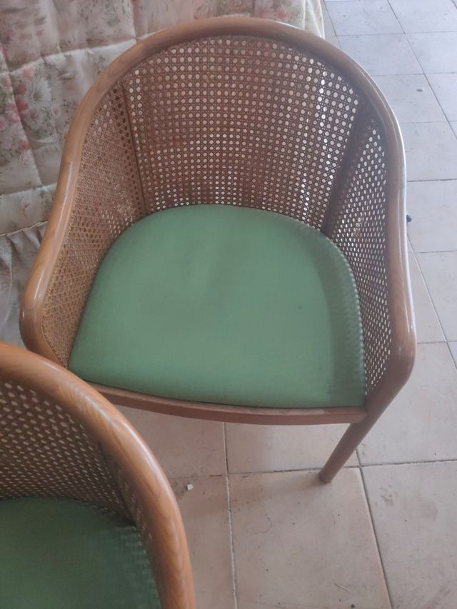 Escritorio oficina + silla naranja