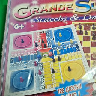 Scacchi e dama, giochi da tavolo