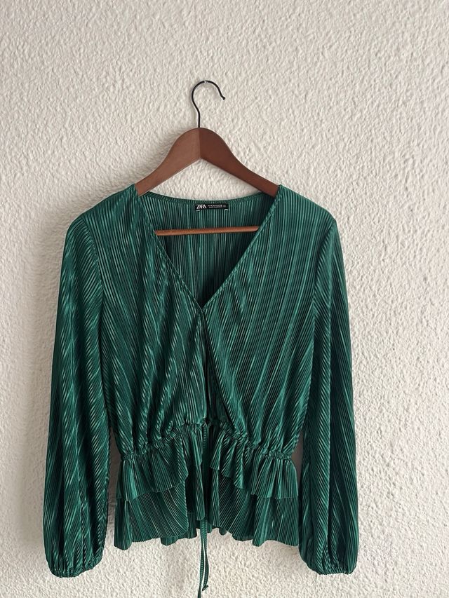 🟩 Blusa verde Zara