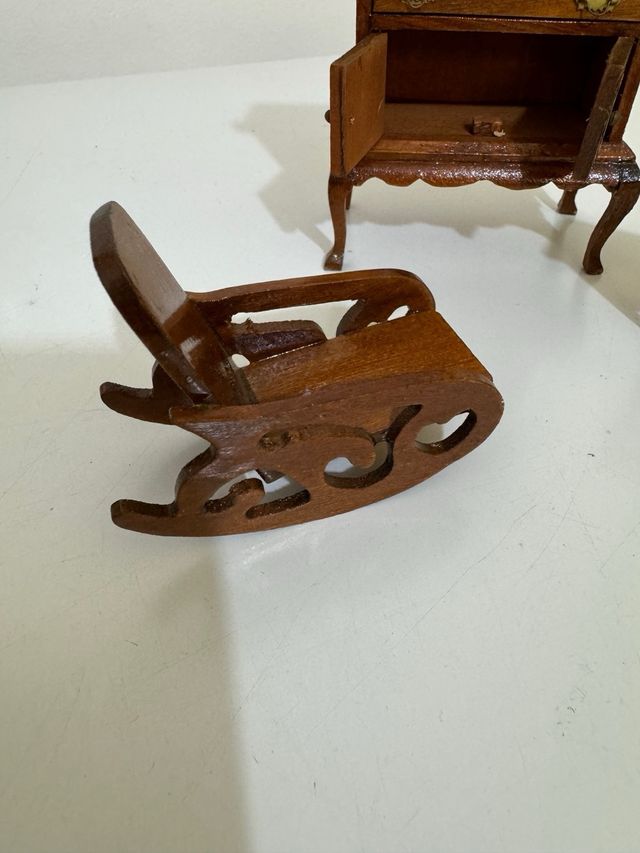 Miniature per casa di bambole