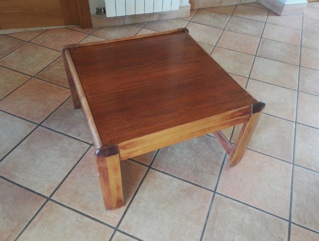 Mesilla cafe o mesa auxiliar