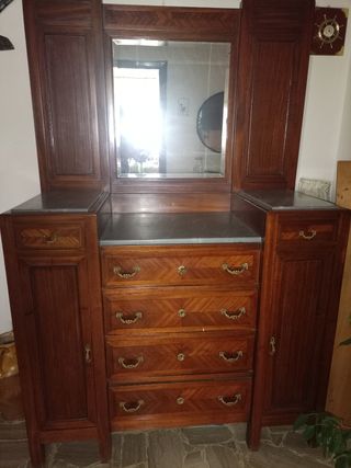 Comò più 2 comodini inizio 900