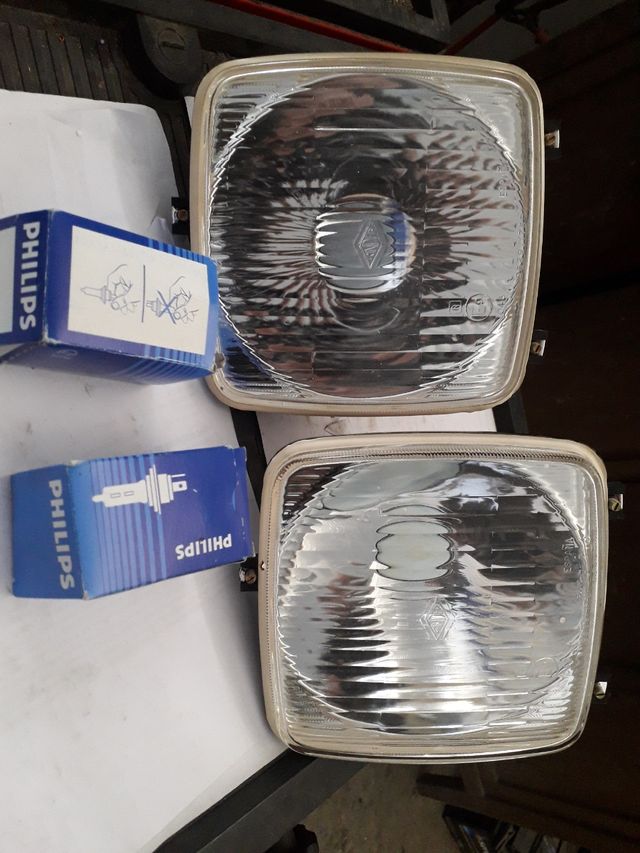 Juego ópticas de faros delanteros Rin