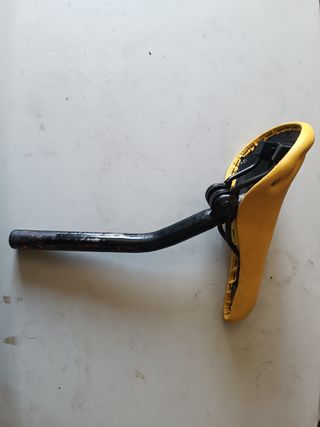 Sillín Vintage amarillo 