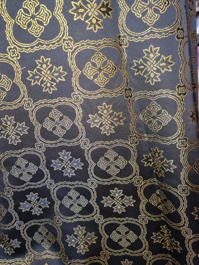 Tela nueva dorada y negra reversible