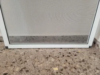 Mosquitera aluminio ventana mediana