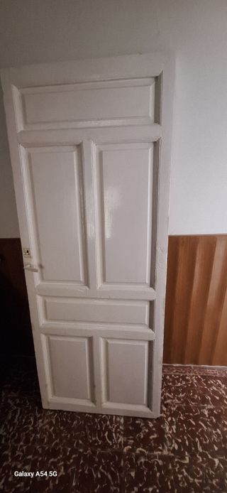 Puertas, de madera. 