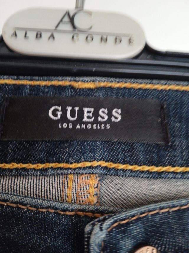 Vaqueros sofisticados Guess