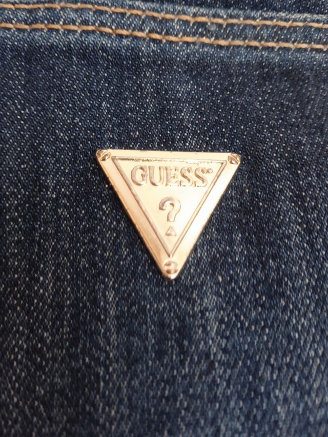 Vaqueros sofisticados Guess