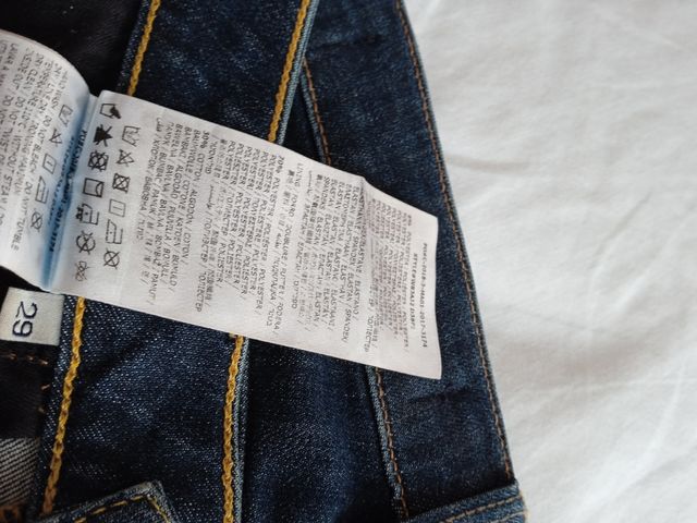 Vaqueros sofisticados Guess