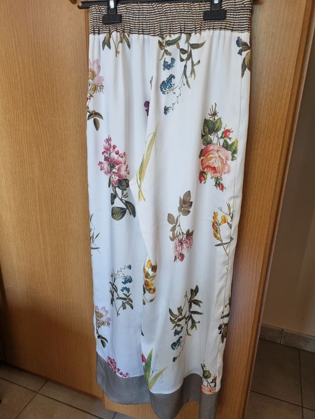 Pantaloni floreali