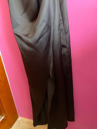Vestido negro Zara