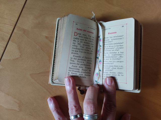 LIBRO COMUNION ANTIGUO