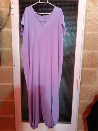 Mono lila mujer talla 5 XL/ 50 NUEVO 