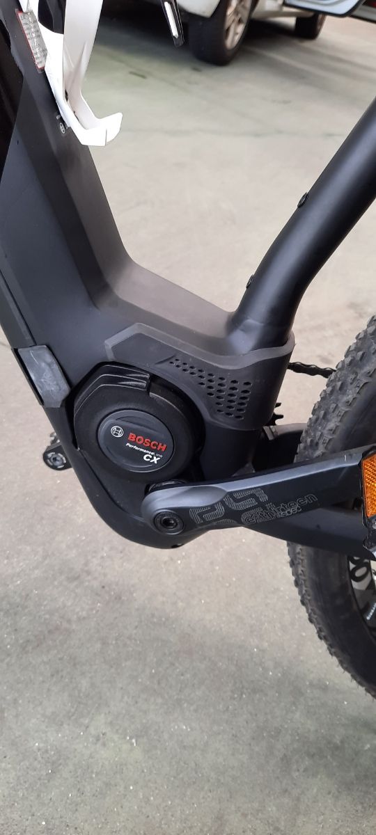 Bicicleta cube reaction hybrid slt