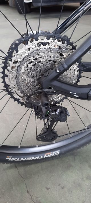 Bicicleta cube reaction hybrid slt