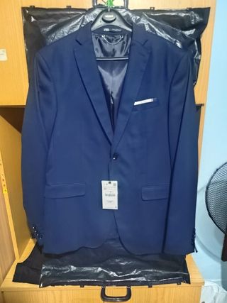Traje Zara talla 52