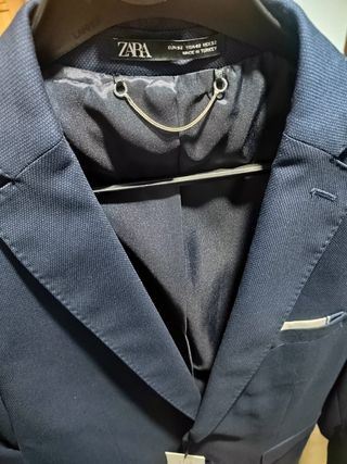 Traje Zara talla 52