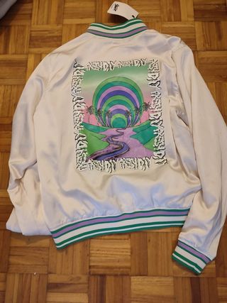 Cazadora bomber nueva Pull&Bear 