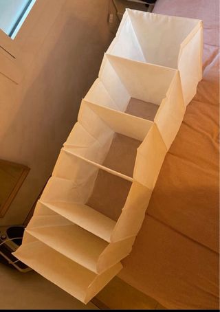 Organizador blanco para armario. Estanterias