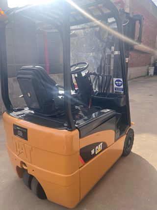 CATERPILLAR ELECTRICA TRIPLE CONTAINERA