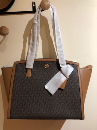 bolso de lujo de piel. Michael. kors a estrenar