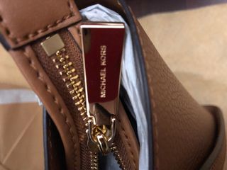 bolso de lujo de piel. Michael. kors a estrenar