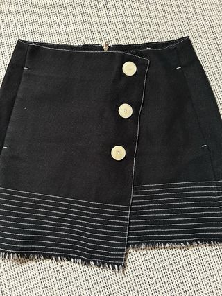 Falda corta