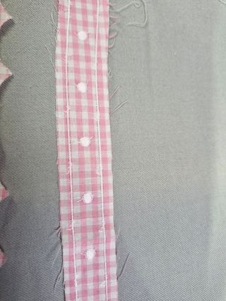 Puntilla vichy rosa con bodoques